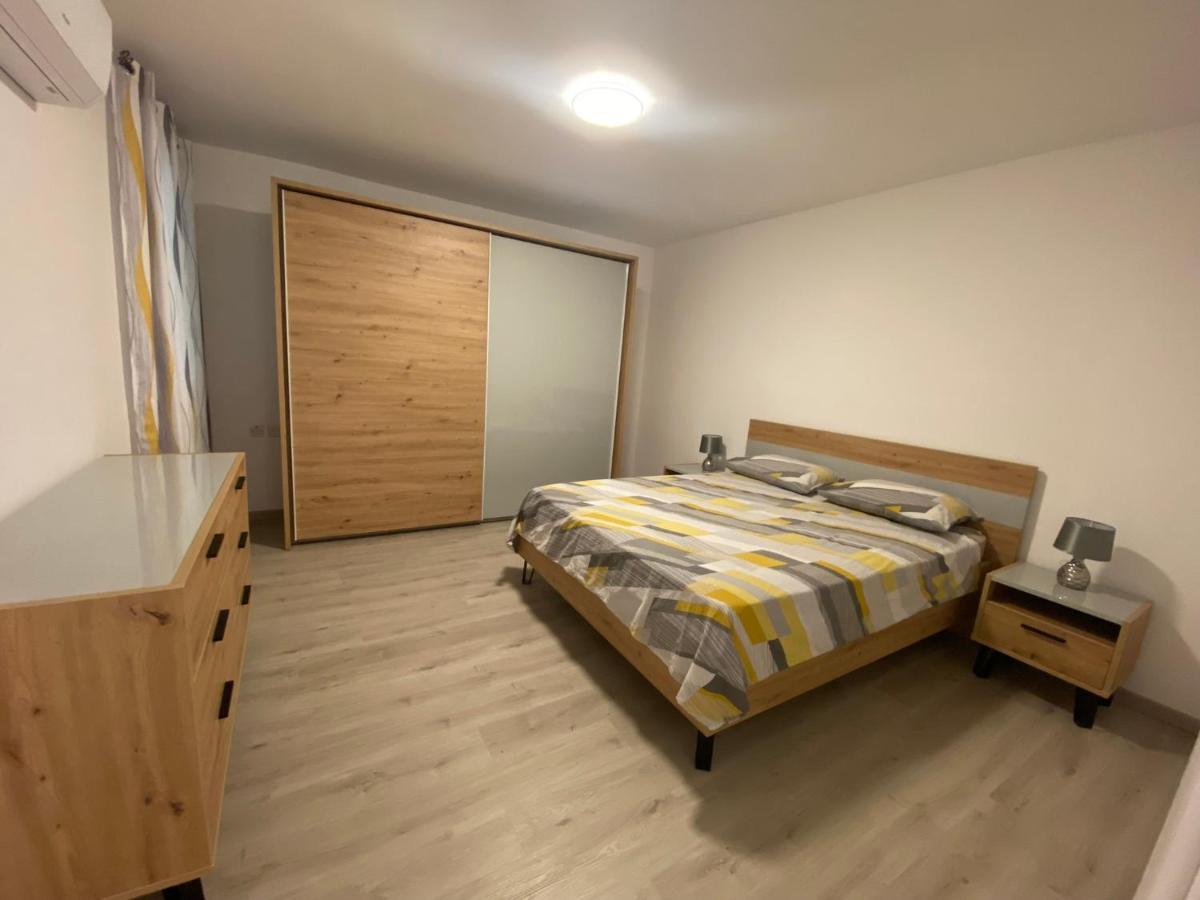 Modern Apartment With Large Outdoor Area - Sleeps 7, Close To Malta International Airport Luqa Dış mekan fotoğraf