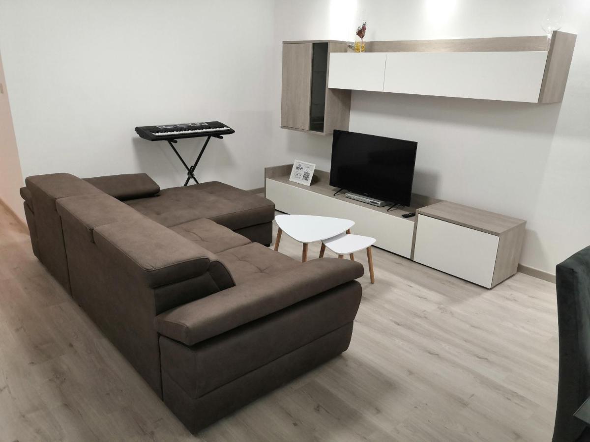 Modern Apartment With Large Outdoor Area - Sleeps 7, Close To Malta International Airport Luqa Dış mekan fotoğraf